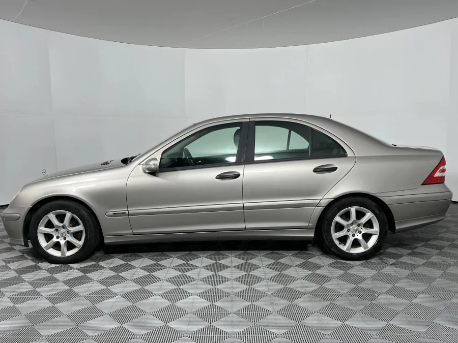 Used 2005 Mercedes-Benz C-Class C180 Kompressor Avantgarde Touchshift - WeBuyCars Richmond