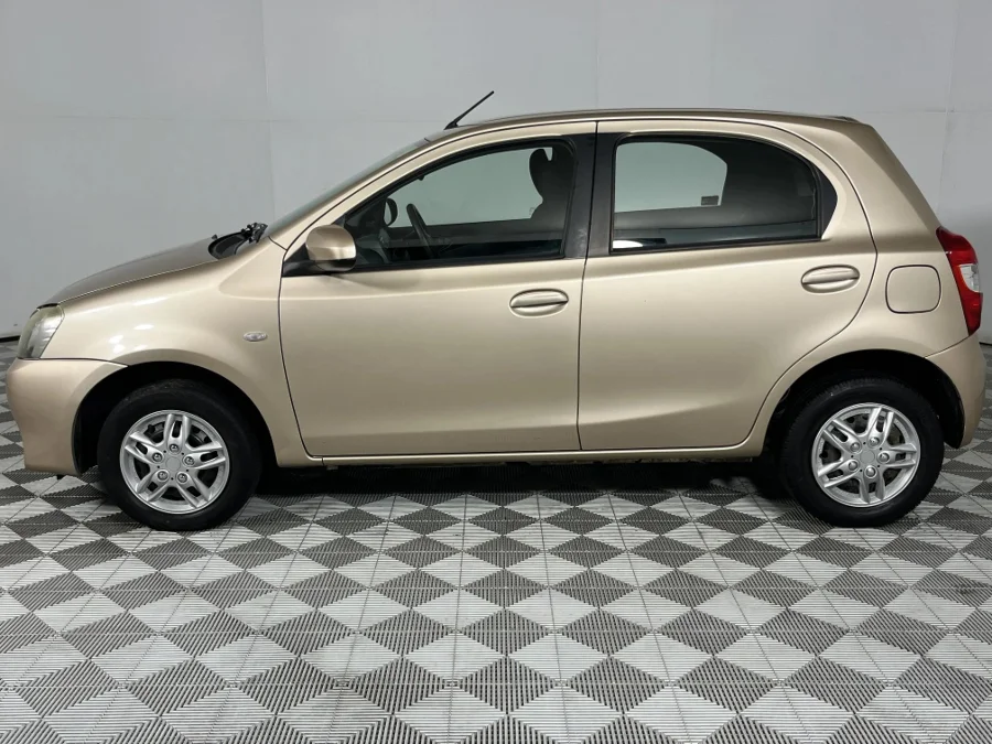 Used 2016 Toyota Etios hatch 1.5 Sprint - WeBuyCars Richmond