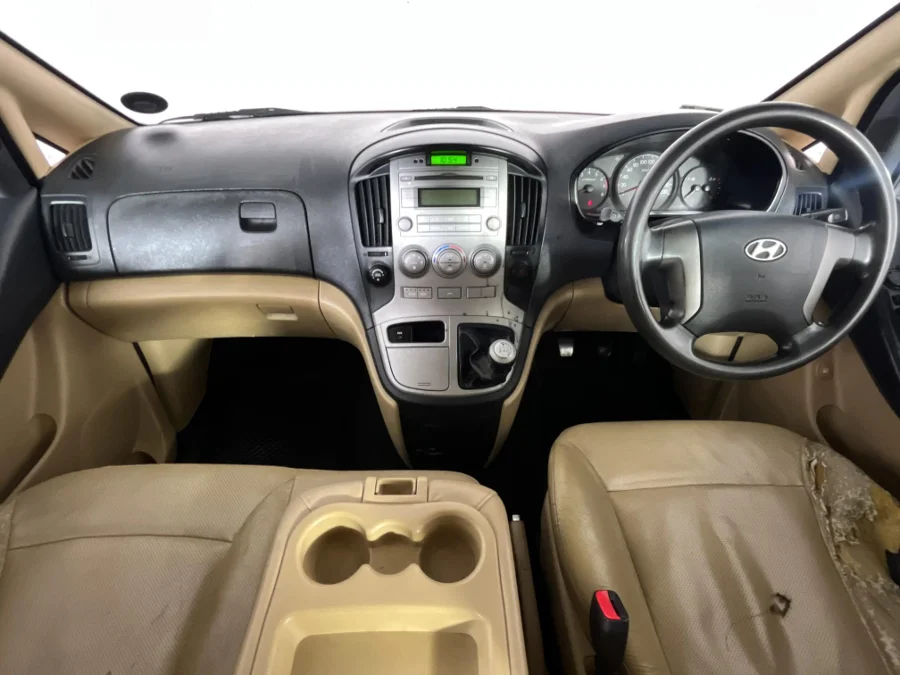 Used 2010 Hyundai H-1 2.4 bus Executive - WeBuyCars Lansdowne