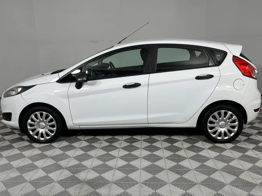 Used 2016 Ford Fiesta 5-door 1.0T Trend auto - WeBuyCars Lansdowne