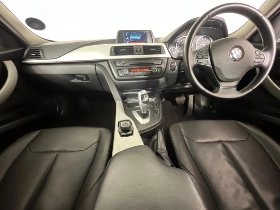 Used 2013 BMW 3 Series 320i sports-auto - WeBuyCars Riverhorse