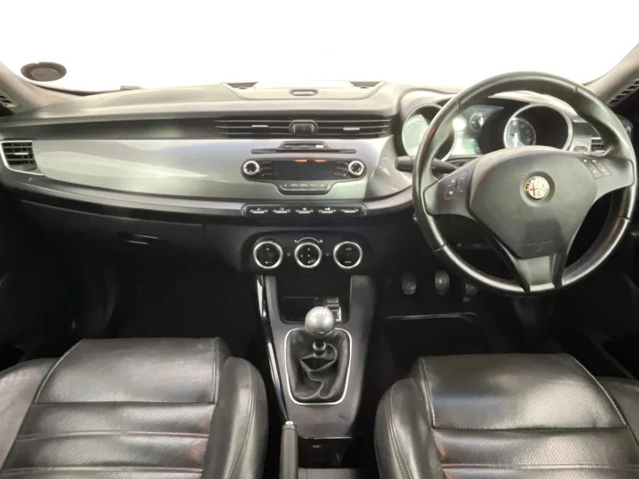 Used 2011 Alfa Romeo Giulietta 1.4TBi Distinctive - WeBuyCars Germiston