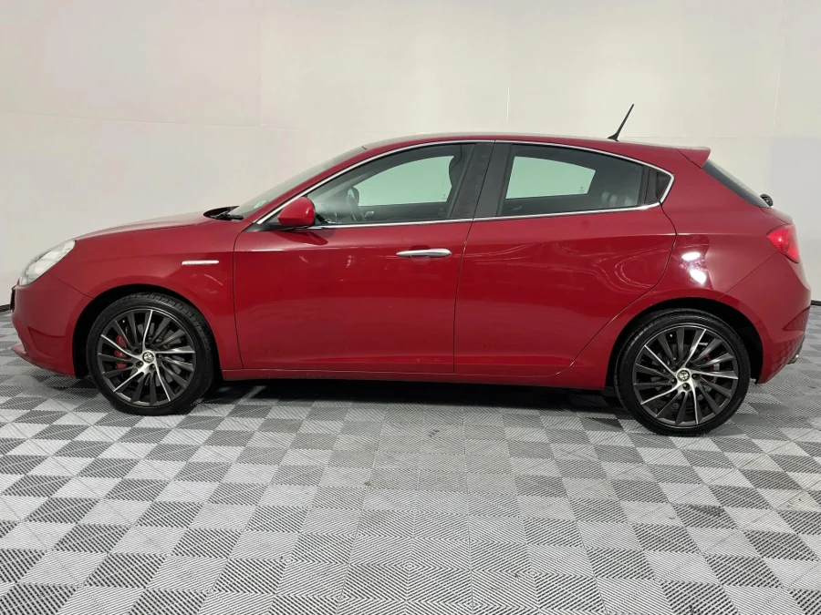Used 2011 Alfa Romeo Giulietta 1.4TBi Distinctive - WeBuyCars Germiston