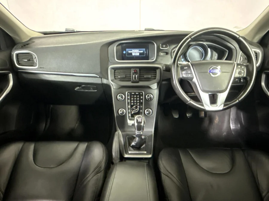 Used 2015 Volvo V40 D2 Elite - WeBuyCars Midstream