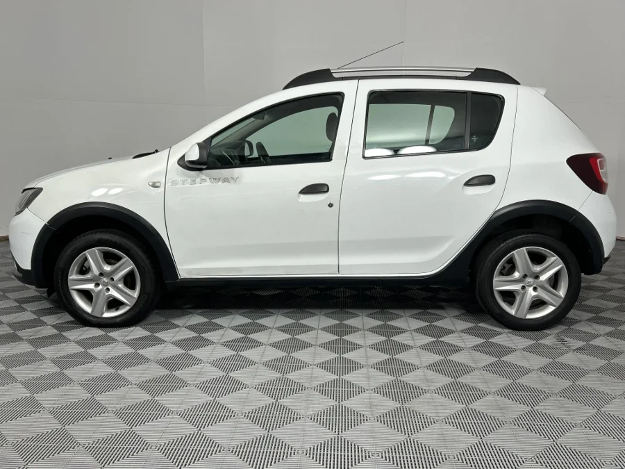 Used 2016 Renault Sandero 66kW turbo Dynamique - WeBuyCars Richmond