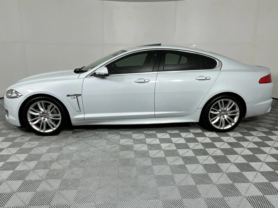 Used 2016 Jaguar XF 3.0 Supercharged Premium Luxury - WeBuyCars Midstream