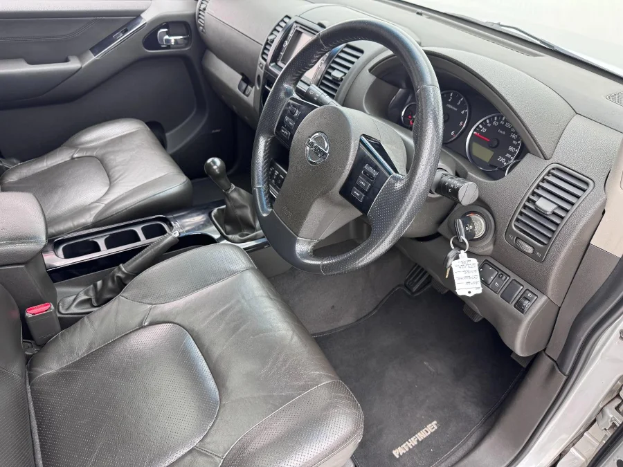 Used 2010 Nissan Pathfinder 2.5dCi LE - EBK Auto