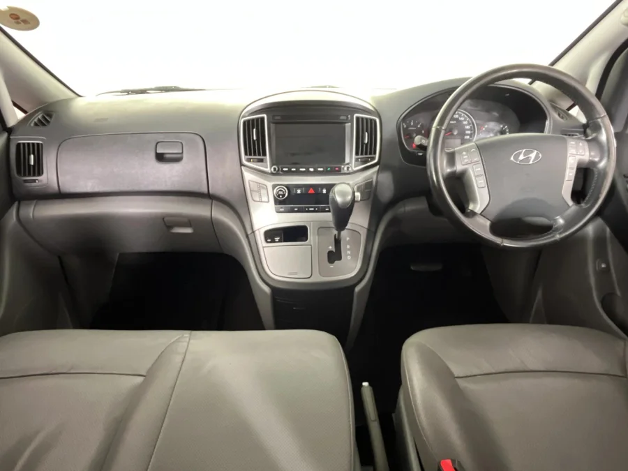 Used 2021 Hyundai H-1 2.5VGTi bus Elite 9-seater - WeBuyCars The Dome