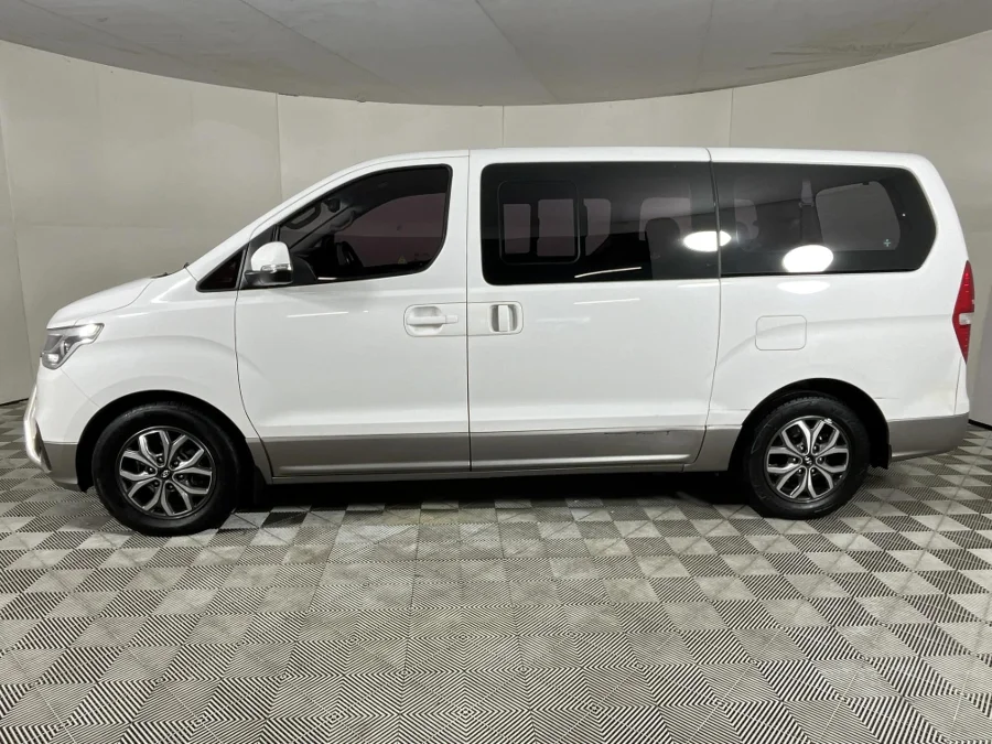 Used 2021 Hyundai H-1 2.5VGTi bus Elite 9-seater - WeBuyCars The Dome