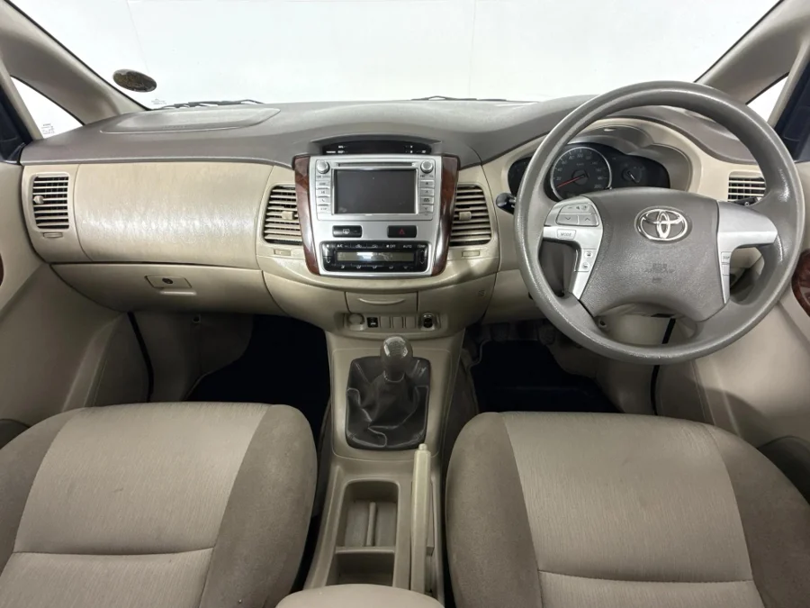 Used 2013 Toyota Innova 2.7 8-seater - WeBuyCars Vereeniging