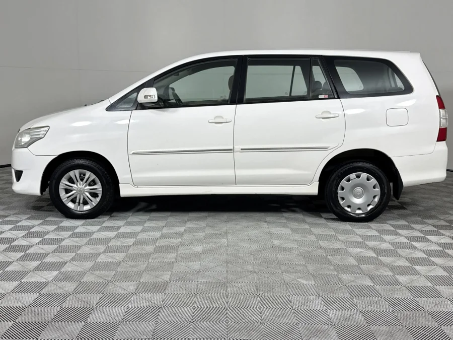 Used 2013 Toyota Innova 2.7 8-seater - WeBuyCars Vereeniging