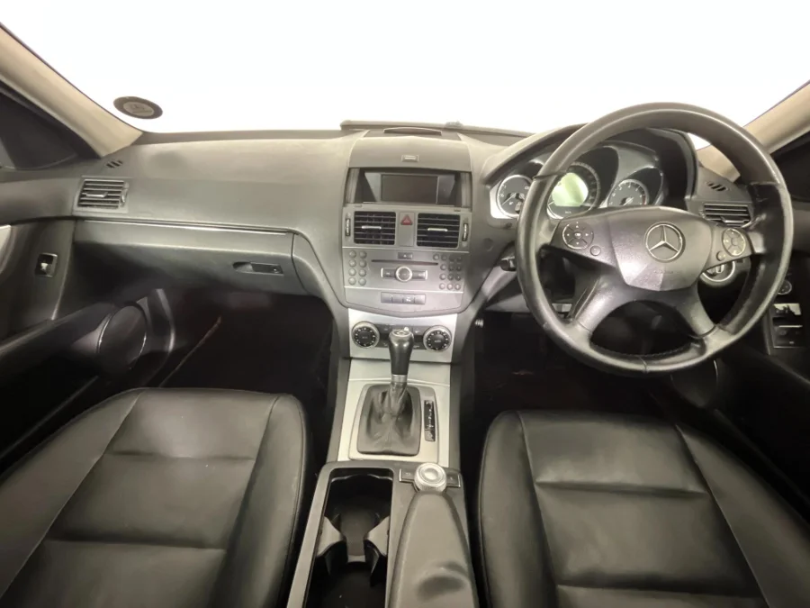 Used 2010 Mercedes-Benz C-Class C200CGI estate Avantgarde Touchshift - WeBuyCars The Dome