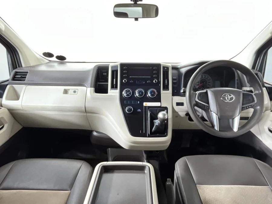 Used 2019 Toyota Quantum 2.8 SLWB bus 14-seater GL manual - WeBuyCars The Dome