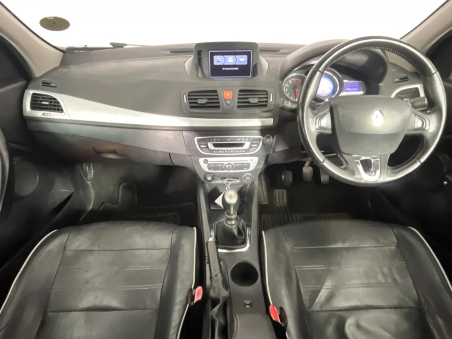 Used 2015 Renault Fluence 2.0 Dynamique - WeBuyCars Brackenfell Cape Town
