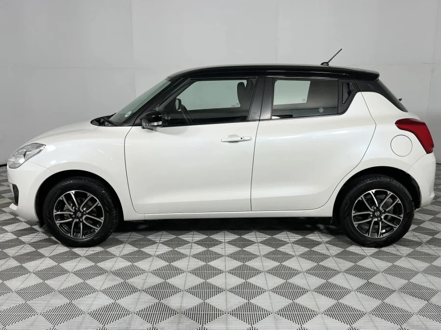 Used 2023 Suzuki Swift 1.2 GLX manual - WeBuyCars Lansdowne