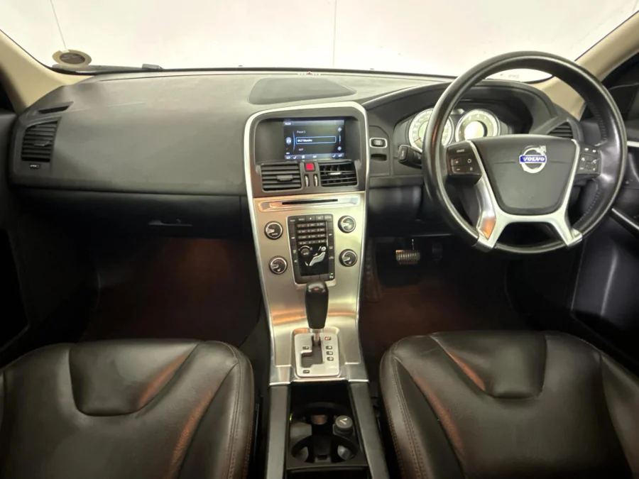 Used 2013 Volvo XC60 T5 Essential - WeBuyCars Midstream