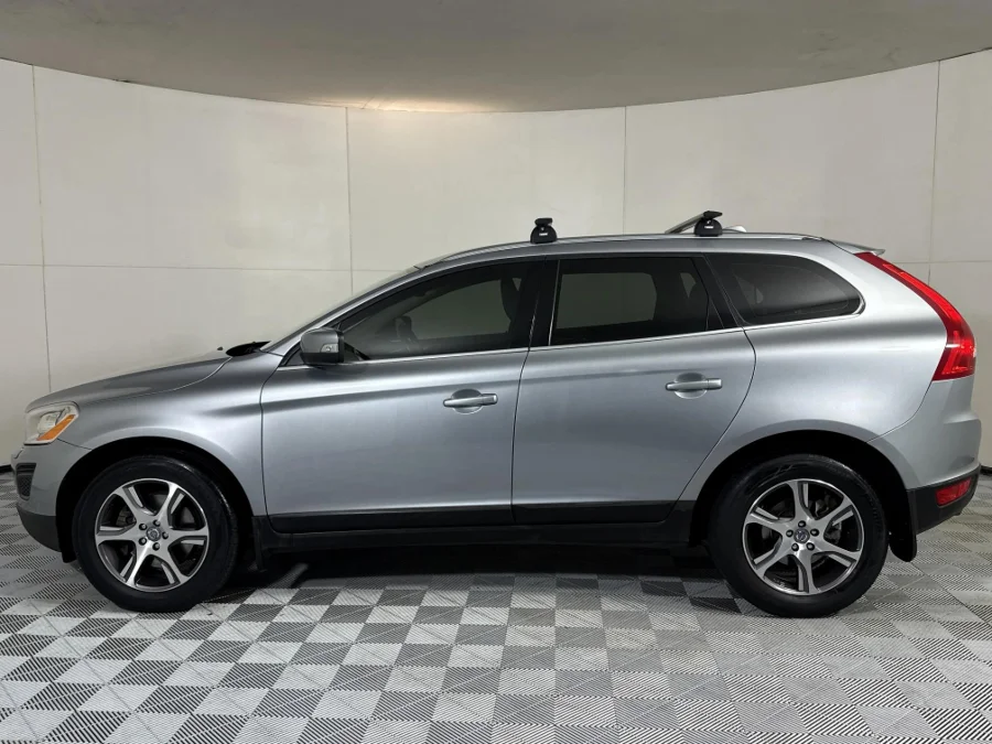 Used 2013 Volvo XC60 T5 Essential - WeBuyCars Midstream