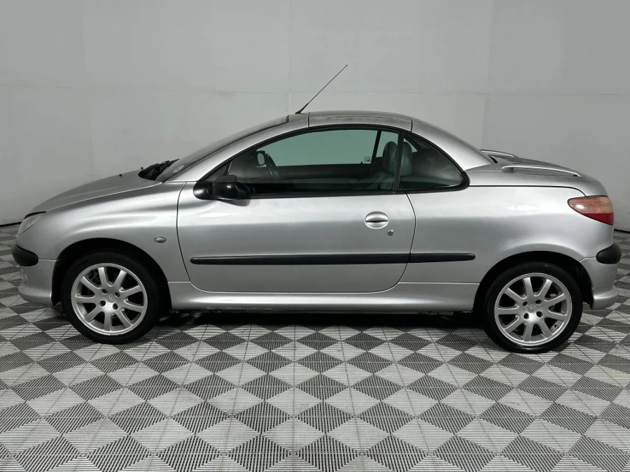 Used 2001 Peugeot 206 CC 2.0 - WeBuyCars Richmond Used 2001 Peugeot 206 CC 2.0 - WeBuyCars Richmond