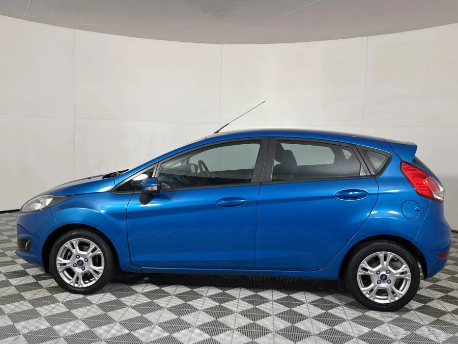Used 2015 Ford Fiesta 5-door 1.0T Ambiente auto - WeBuyCars JHB South