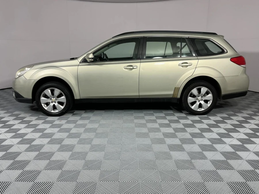 Used 2010 Subaru Outback 3.6 R Premium - WeBuyCars Lansdowne