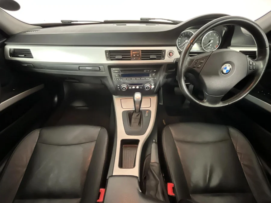 Used 2010 BMW 3 Series 320i Exclusive auto - WeBuyCars Lansdowne