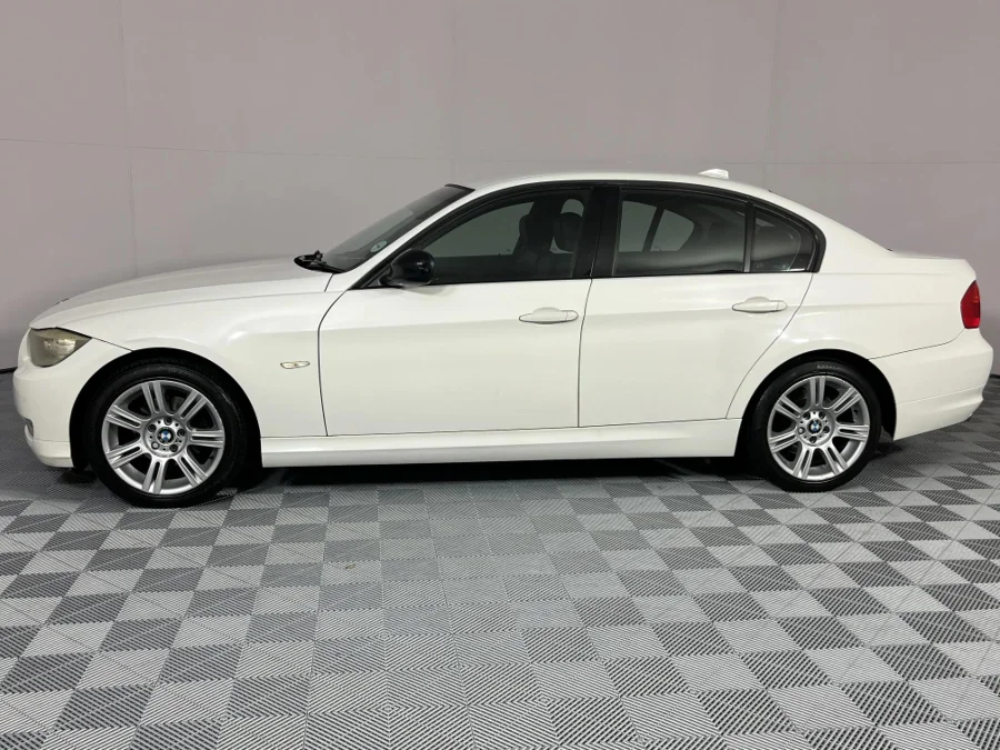 Used 2010 BMW 3 Series 320i Exclusive auto - WeBuyCars Lansdowne