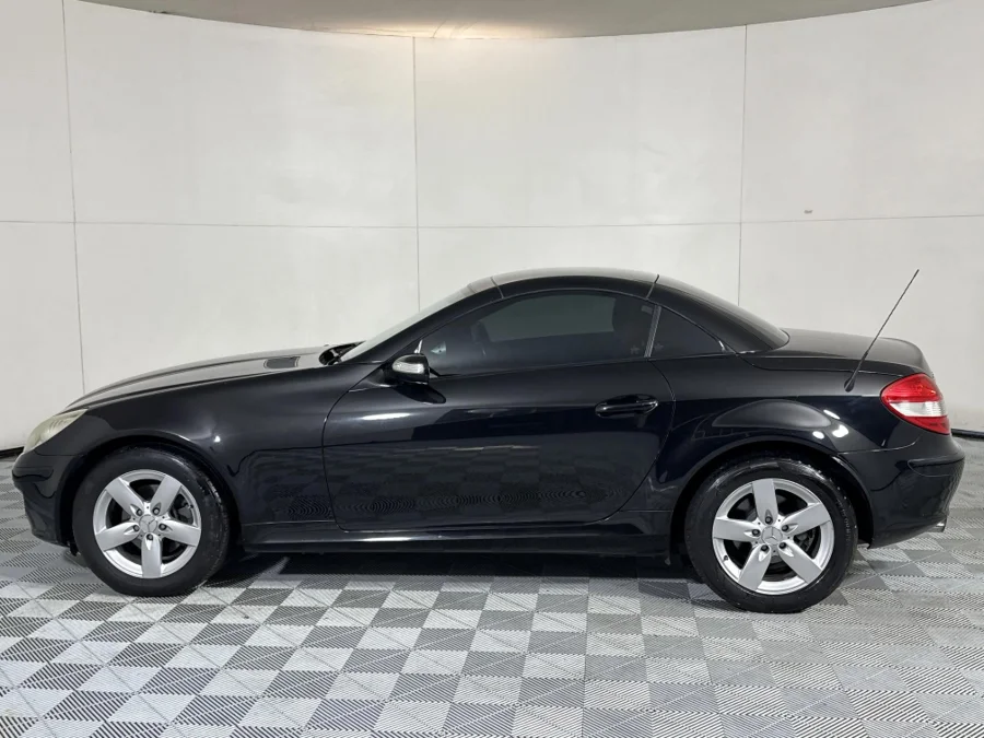 Used 2005 Mercedes-Benz SLK SLK200 Kompressor Touchshift - WeBuyCars Midstream