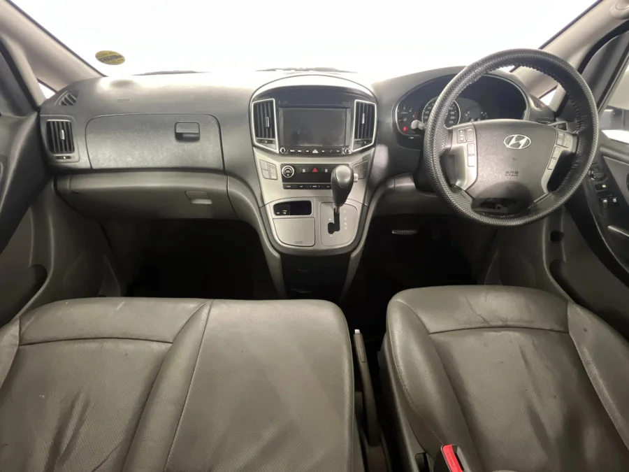 Used 2018 Hyundai H-1 2.5VGTi bus Elite 9-seater - WeBuyCars The Dome