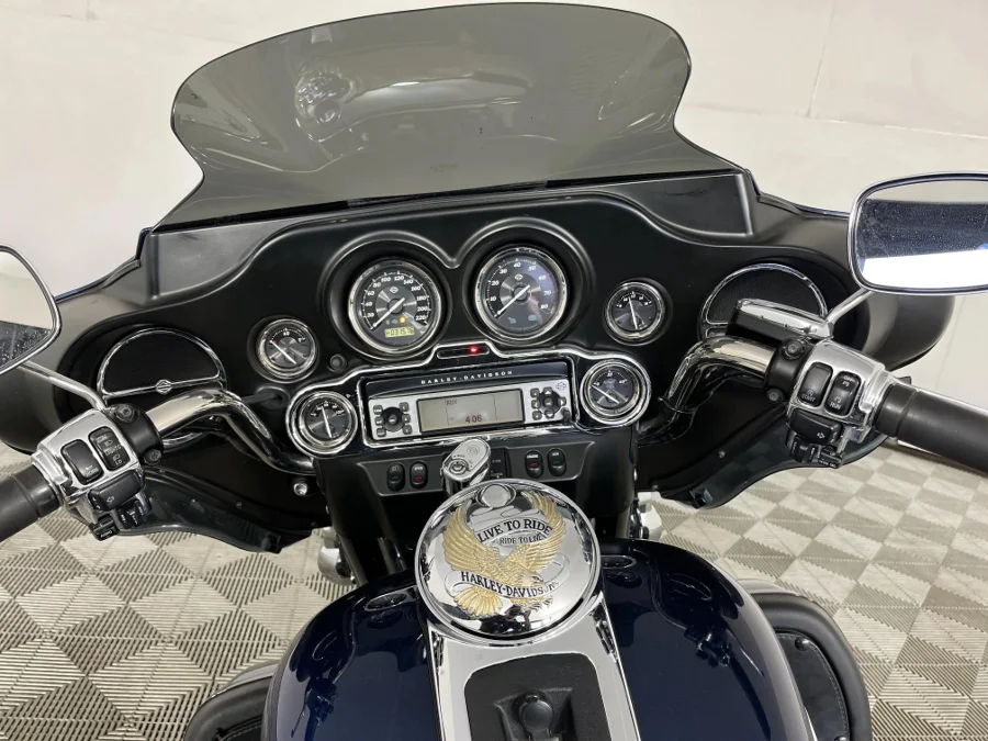Used 2012 Harley Davidson CVO Electra Glide Ultra Classic - WeBuyCars George