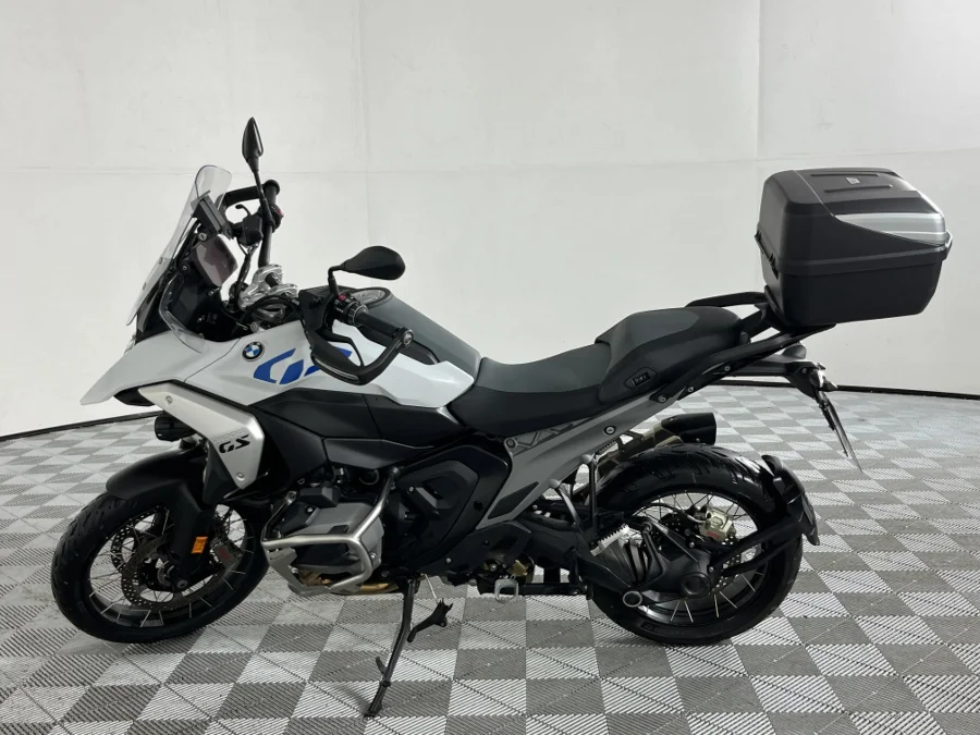 Preloaded Image 12