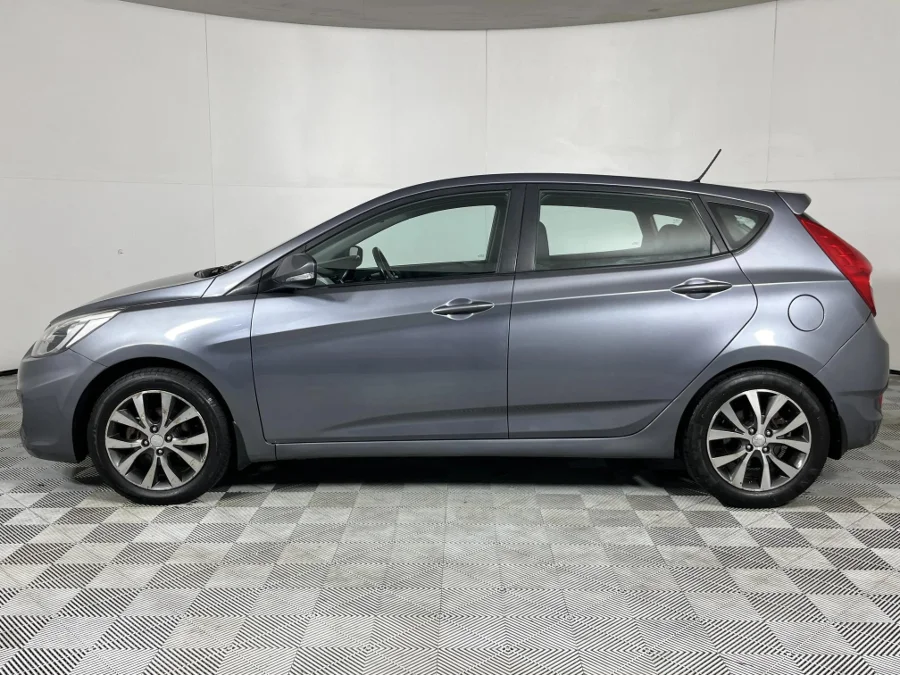 Used 2017 Hyundai Accent hatch 1.6 Fluid - WeBuyCars Riverhorse