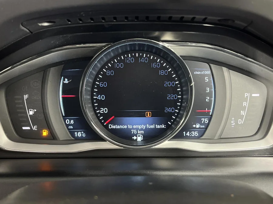 Used 2015 Volvo XC60 D4 Elite auto - WeBuyCars Gqeberha