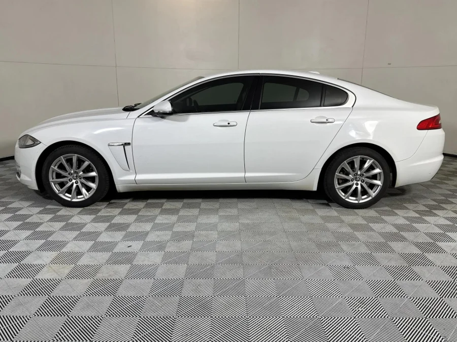 Used 2012 Jaguar XF 2.2D Luxury - WeBuyCars Midstream