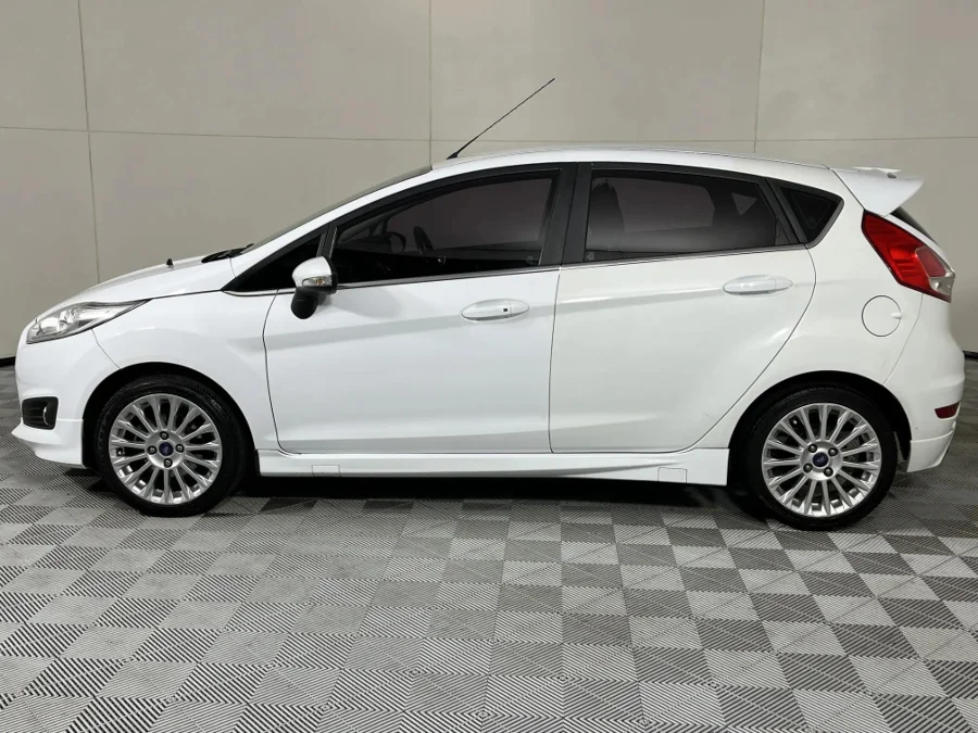 Used 2018 Ford Fiesta 1.0T Titanium auto - WeBuyCars Midstream