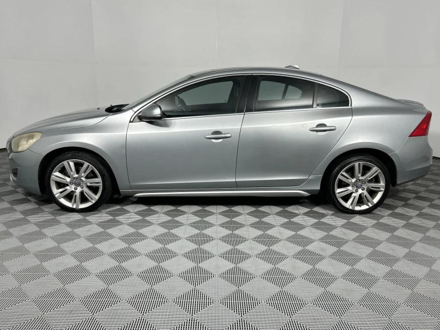 Used 2012 Volvo S60 T6 AWD Excel - WeBuyCars Lansdowne