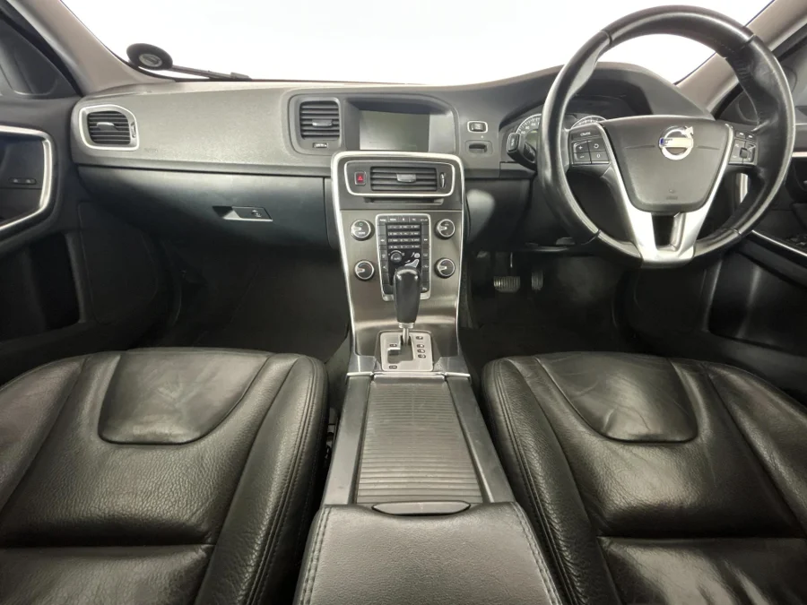 Used 2013 Volvo S60 T4 Excel auto - WeBuyCars Lansdowne
