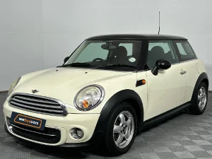 Used 2010 MINI Hatch Cooper steptronic