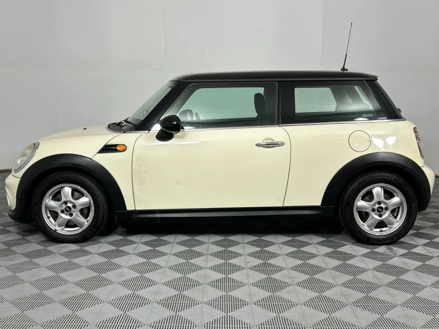 Used 2010 MINI Hatch Cooper steptronic - WeBuyCars Lansdowne