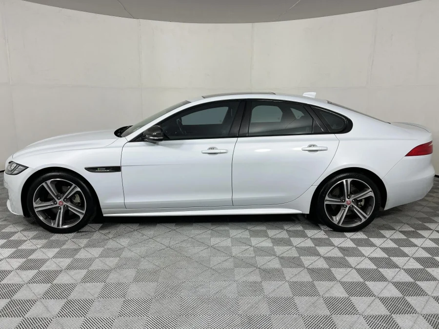 Used 2016 Jaguar XF 20d Chequered Flag - WeBuyCars The Dome