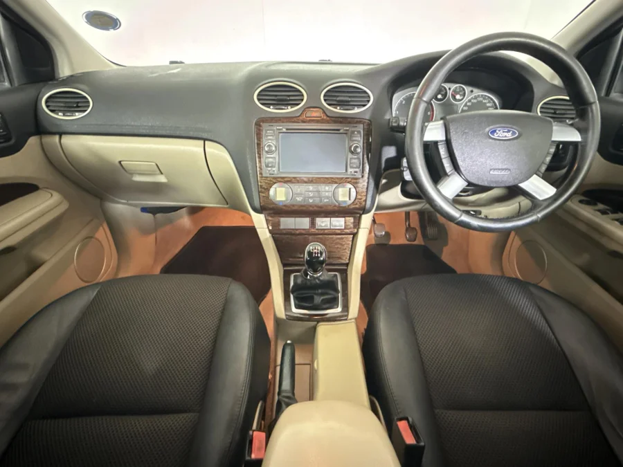 Used 2006 Ford Focus 2.0TDCi Ghia 4-door - WeBuyCars JHB South