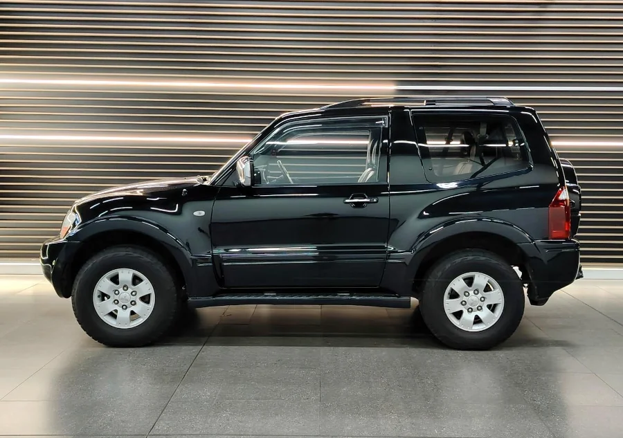 Used 2004 Mitsubishi Pajero 3-door 3.2DI-D GLS - BOTHA AND DEYSEL EXECUTIVE MOTORS Used 2004 Mitsubishi Pajero 3-door 3.2DI-D GLS - BOTHA AND DEYSEL EXECUTIVE MOTORS
