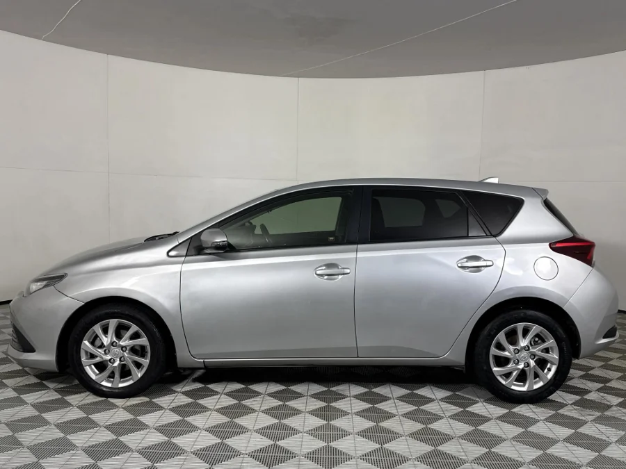 Used 2015 Toyota Auris 1.6 XS - WeBuyCars JHB South