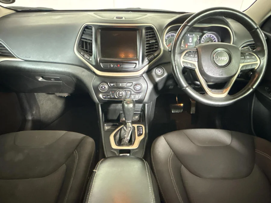 Used 2015 Jeep Cherokee 2.4L Longitude - WeBuyCars Midstream