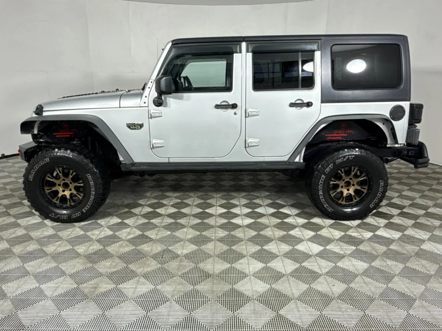 Used 2012 Jeep Wrangler Unlimited Sahara 3.6L 75th Anniversary Edition - WeBuyCars George