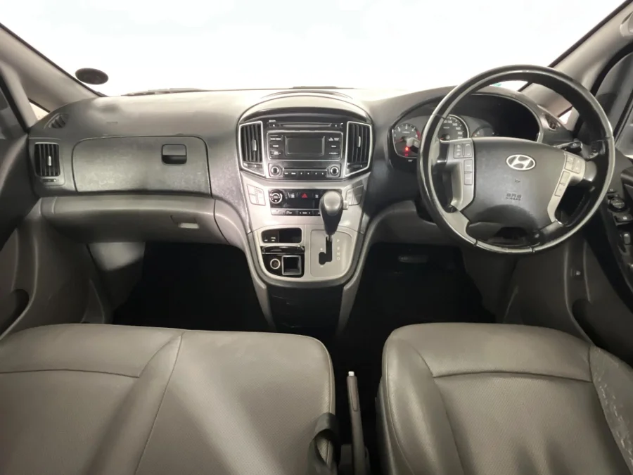 Used 2016 Hyundai H-1 2.5VGTi bus Elite 9-seater - WeBuyCars JHB South