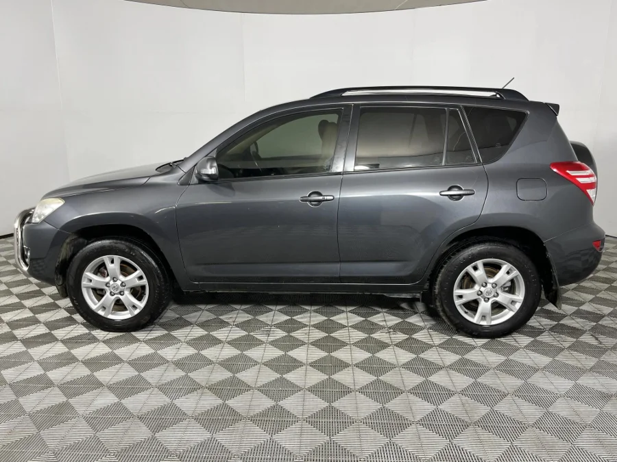 Used 2010 Toyota RAV4 2.0 VX auto - WeBuyCars Lansdowne