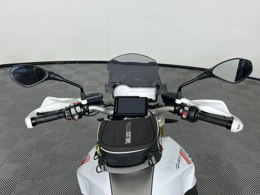 Used 2016 BMW R Series R 1200 R ABS H/grips - WeBuyCars Silverlakes