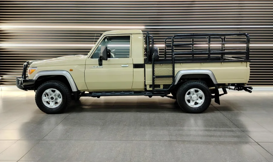 Used 2022 Toyota Land Cruiser 79 4.0 V6 single cab - BOTHA AND DEYSEL EXECUTIVE MOTORS
