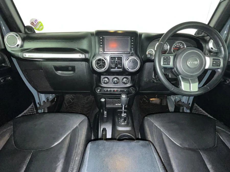 Used 2013 Jeep Wrangler Unlimited 3.6L Rubicon X - WeBuyCars Durban