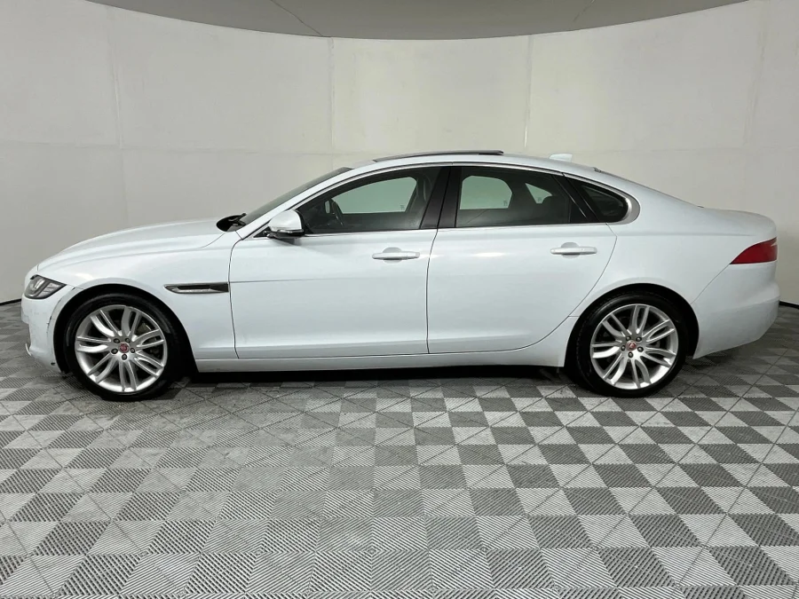 Used 2016 Jaguar XF 20d Prestige - WeBuyCars The Dome